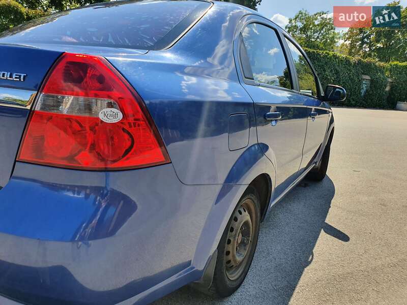 Седан Chevrolet Aveo 2008 в Днепре