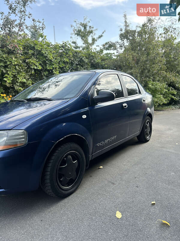 Седан Chevrolet Aveo 2005 в Виннице