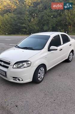 Седан Chevrolet Aveo 2010 в Кролевце