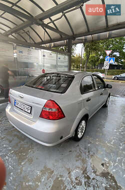 Седан Chevrolet Aveo 2006 в Киеве