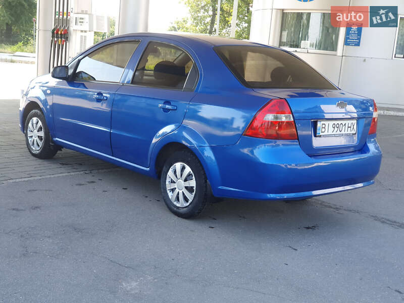 Седан Chevrolet Aveo 2006 в Кременчуге