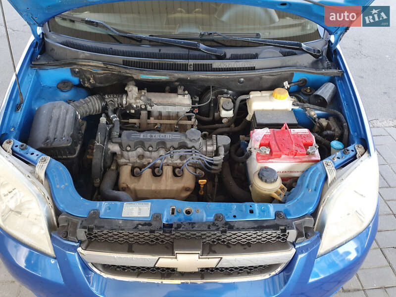 Седан Chevrolet Aveo 2006 в Кременчуге
