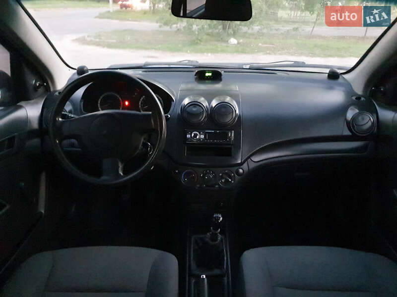 Седан Chevrolet Aveo 2006 в Кременчуге