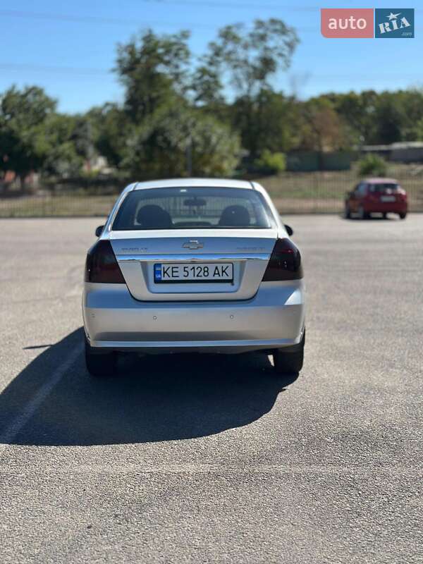 Седан Chevrolet Aveo 2008 в Днепре