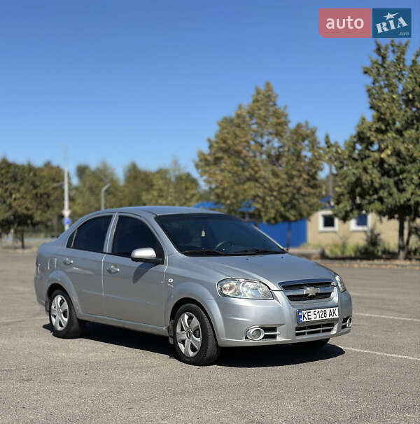 Седан Chevrolet Aveo 2008 в Днепре
