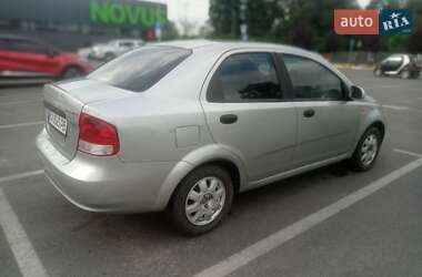 Седан Chevrolet Aveo 2005 в 