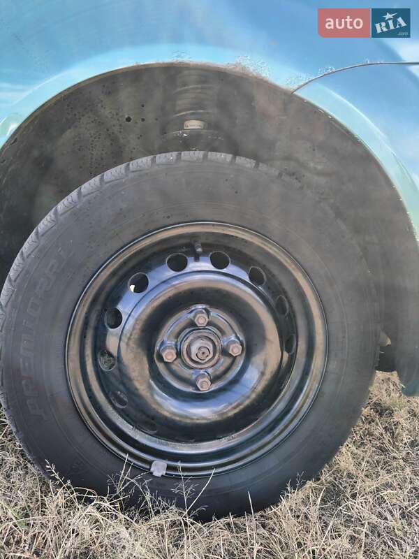 Хэтчбек Chevrolet Aveo 2004 в Киеве