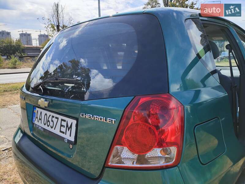Хэтчбек Chevrolet Aveo 2004 в Киеве