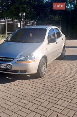 Седан Chevrolet Aveo 2004 в Прилуках