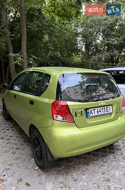 Хэтчбек Chevrolet Aveo 2005 в 