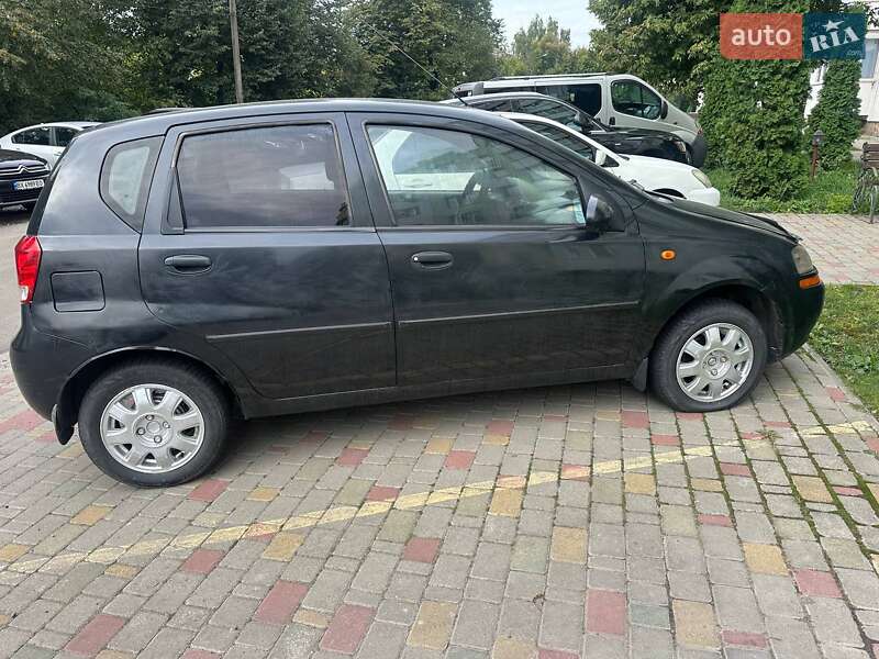 Хетчбек Chevrolet Aveo 2004 в Хмельницькому
