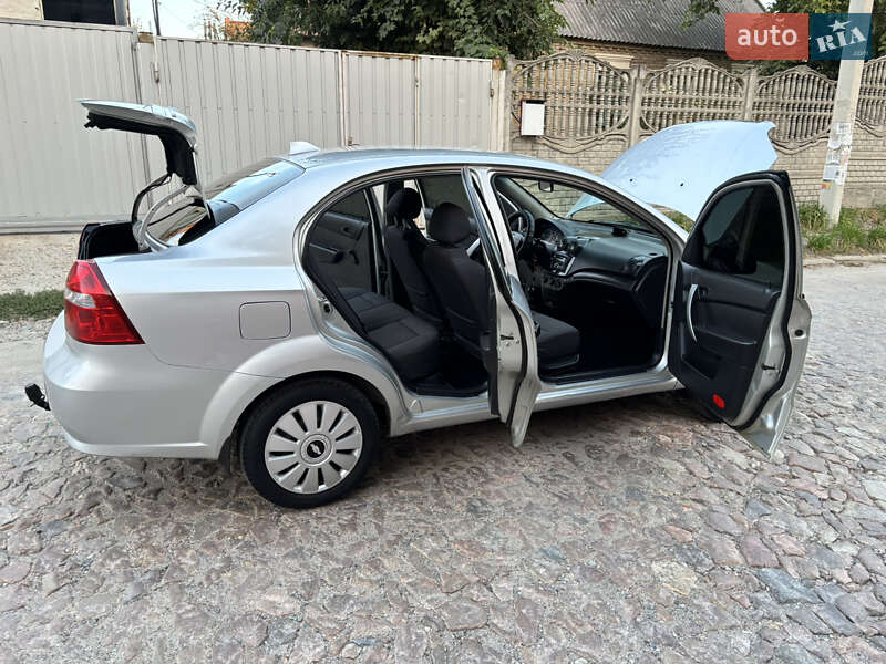 Седан Chevrolet Aveo 2008 в Запорожье
