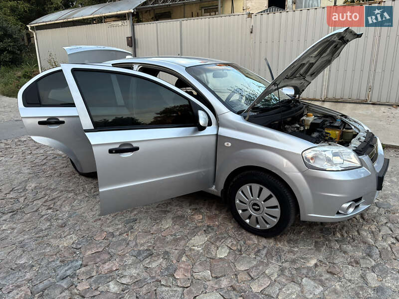 Седан Chevrolet Aveo 2008 в Запорожье