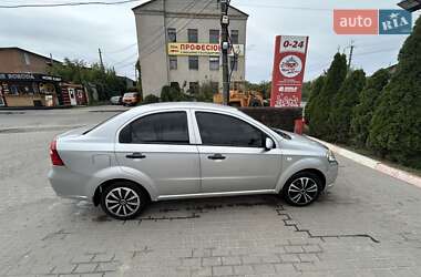 Седан Chevrolet Aveo 2011 в 