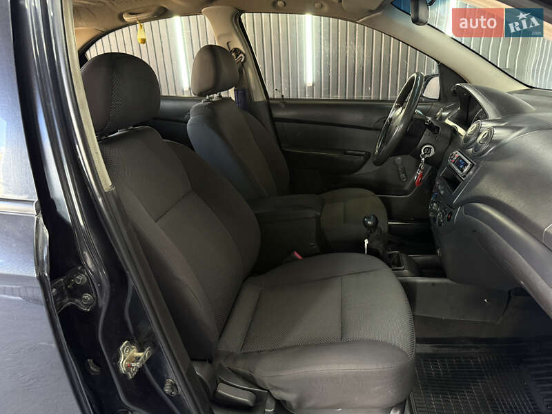 Седан Chevrolet Aveo 2008 в Тячеве