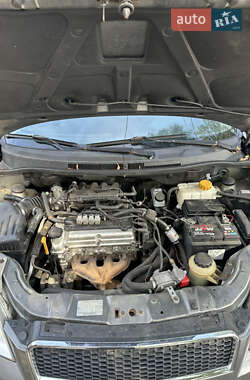 Хэтчбек Chevrolet Aveo 2009 в 