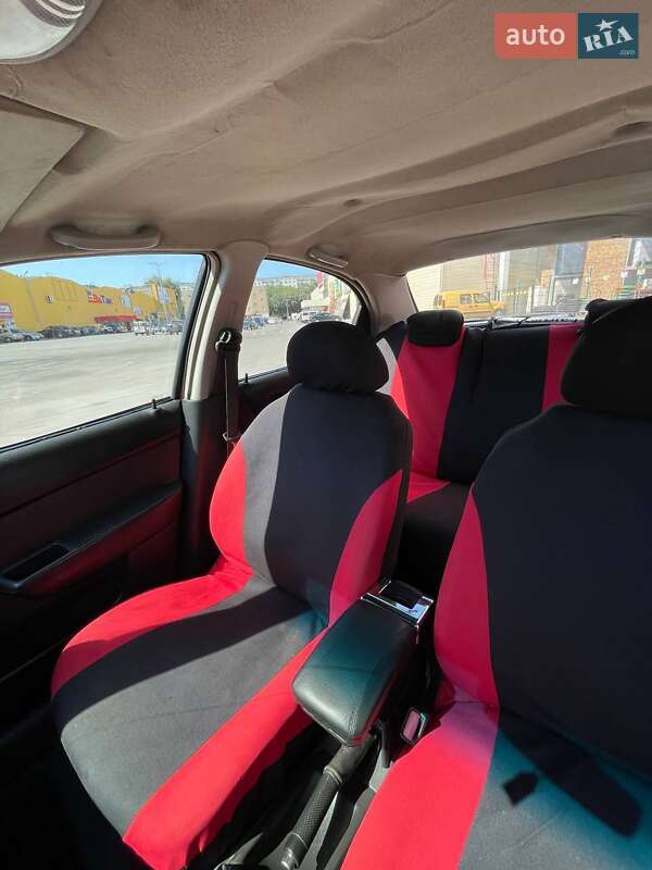 Седан Chevrolet Aveo 2010 в Житомире