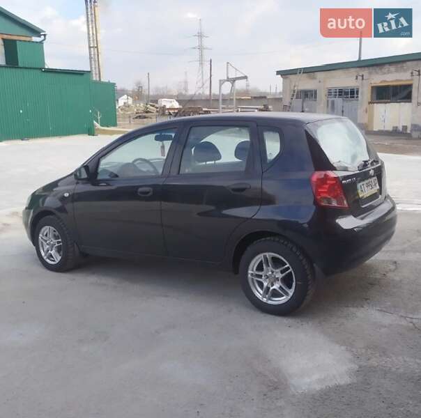 Хэтчбек Chevrolet Aveo 2006 в Ивано-Франковске