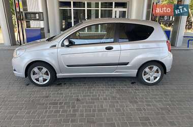 Хэтчбек Chevrolet Aveo 2011 в 