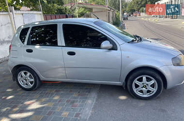 Хэтчбек Chevrolet Aveo 2008 в 