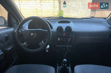 Хэтчбек Chevrolet Aveo 2008 в 