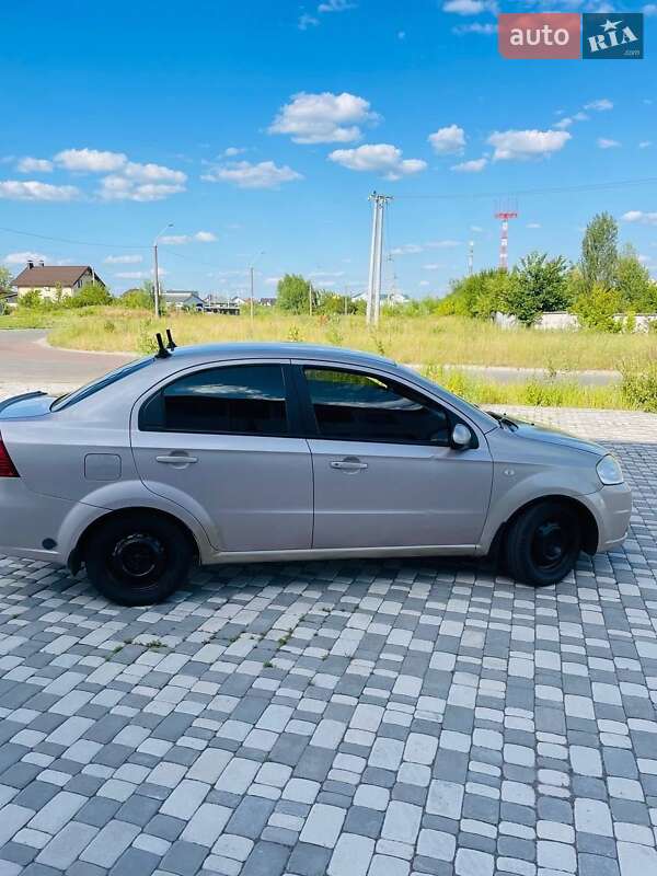 Седан Chevrolet Aveo 2008 в Житомире