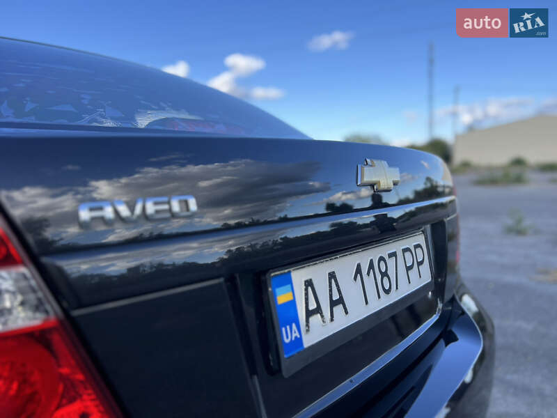 Седан Chevrolet Aveo 2011 в Киеве