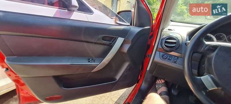 Седан Chevrolet Aveo 2006 в Виннице