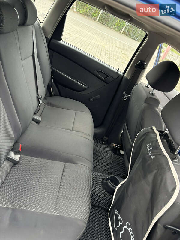 Хэтчбек Chevrolet Aveo 2010 в Сторожинце