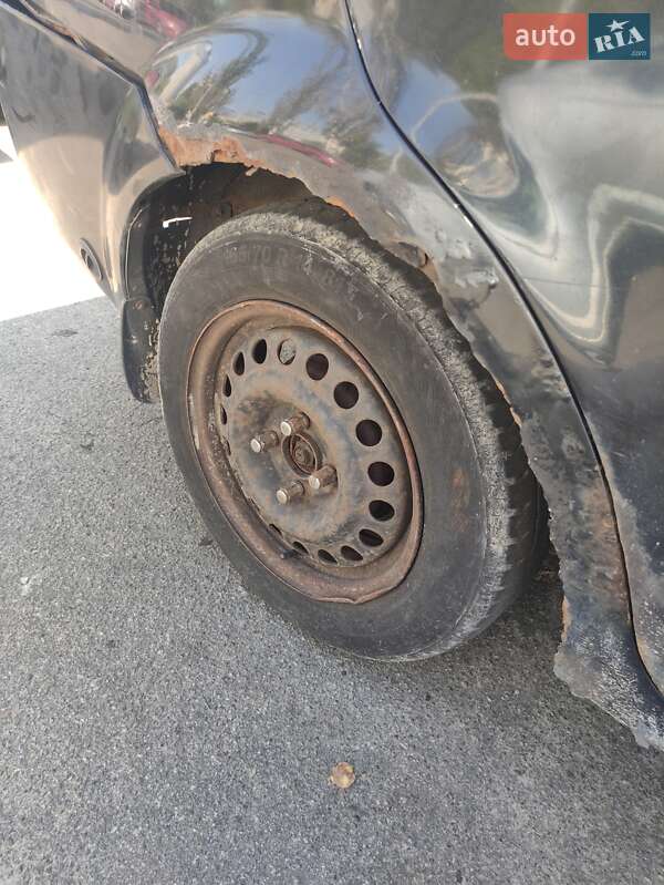 Седан Chevrolet Aveo 2005 в Киеве
