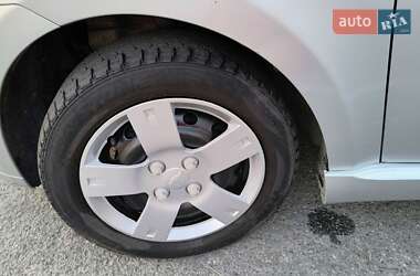 Хэтчбек Chevrolet Aveo 2009 в 