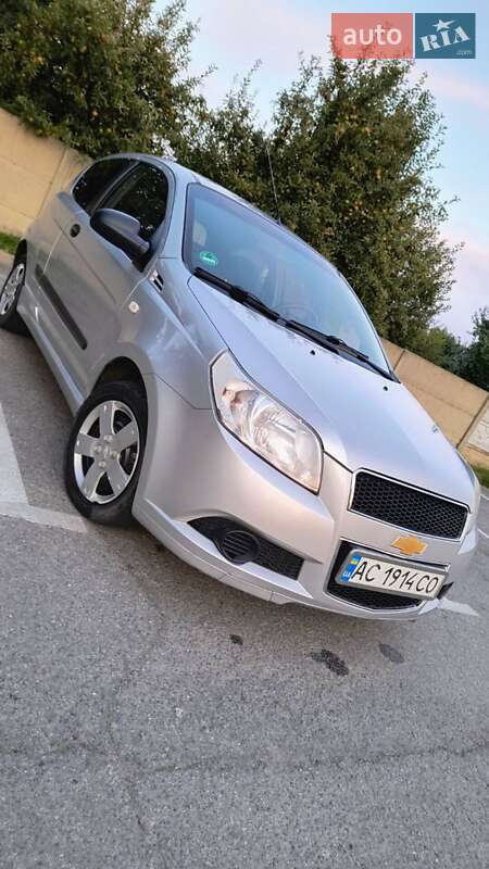 Хэтчбек Chevrolet Aveo 2009 в Владимире