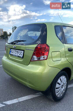 Хэтчбек Chevrolet Aveo 2005 в 