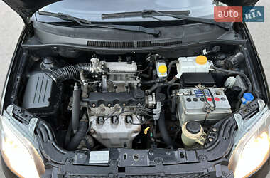 Седан Chevrolet Aveo 2010 в 