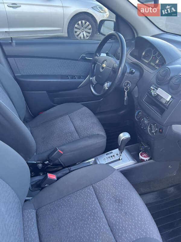 Седан Chevrolet Aveo 2011 в Києві