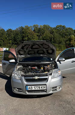 Седан Chevrolet Aveo 2010 в Калиновке