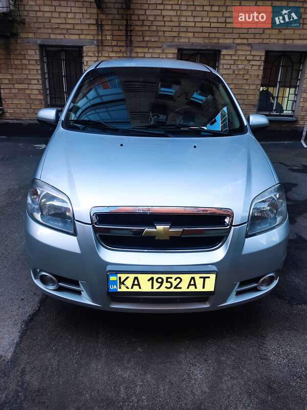 Седан Chevrolet Aveo 2011 в Киеве