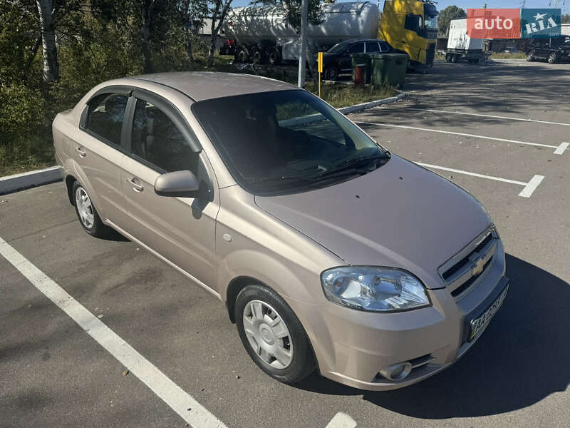 Седан Chevrolet Aveo 2008 в Киеве