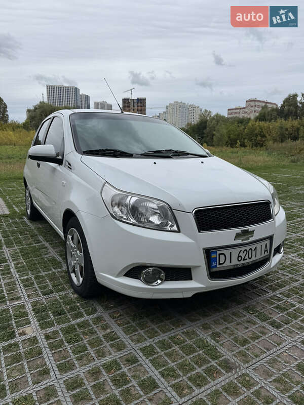Хетчбек Chevrolet Aveo 2010 в Києві фото 5 Хетчбек Chevrolet Aveo 2010 в Києві