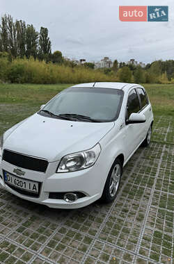 Хэтчбек Chevrolet Aveo 2010 в 