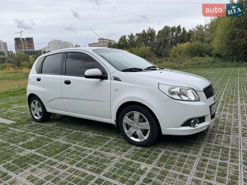 Хетчбек Chevrolet Aveo 2010 в Києві фото 7 Хетчбек Chevrolet Aveo 2010 в Києві
