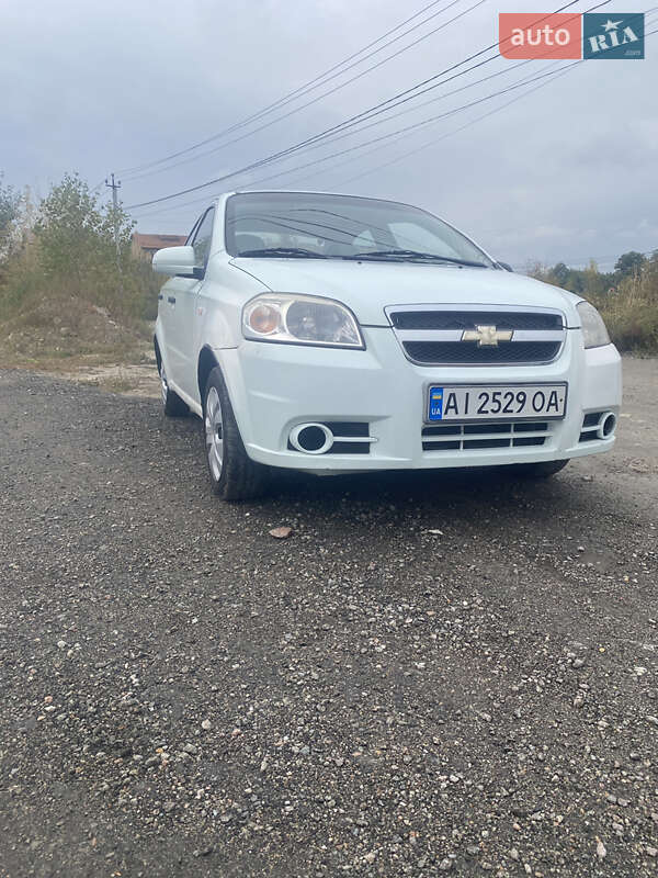 Седан Chevrolet Aveo 2008 в Броварах