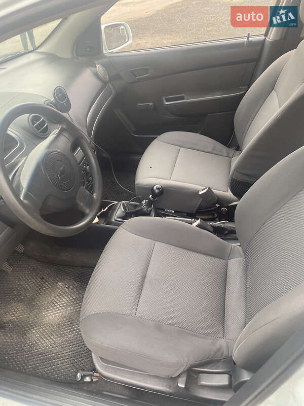 Седан Chevrolet Aveo 2008 в Броварах