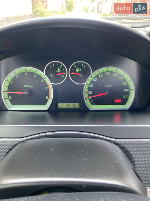Седан Chevrolet Aveo 2006 в Ирпене