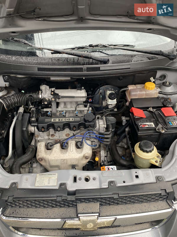 Седан Chevrolet Aveo 2006 в Ирпене