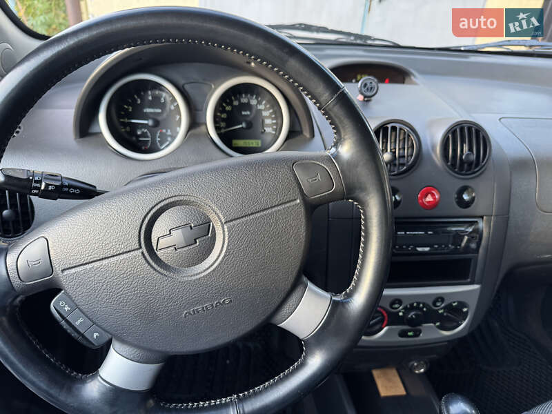 Хэтчбек Chevrolet Aveo 2006 в Киеве