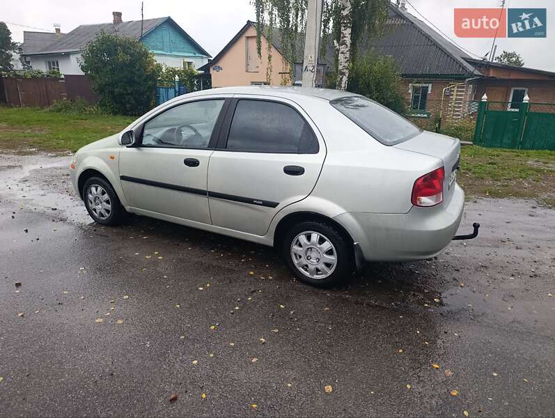 Седан Chevrolet Aveo 2005 в Жмеринке