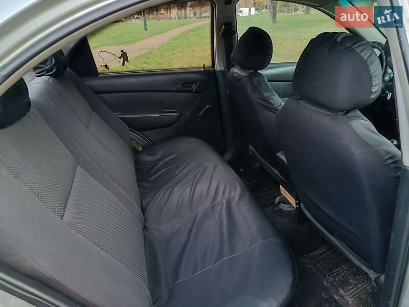Седан Chevrolet Aveo 2007 в Киеве