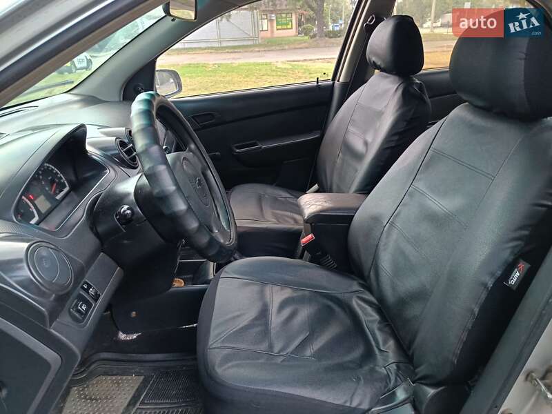 Седан Chevrolet Aveo 2007 в Киеве