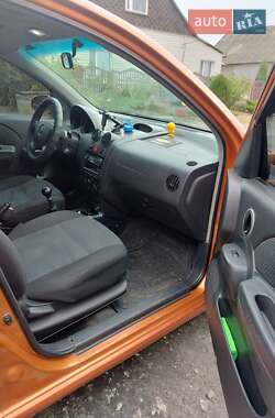 Хэтчбек Chevrolet Aveo 2007 в 